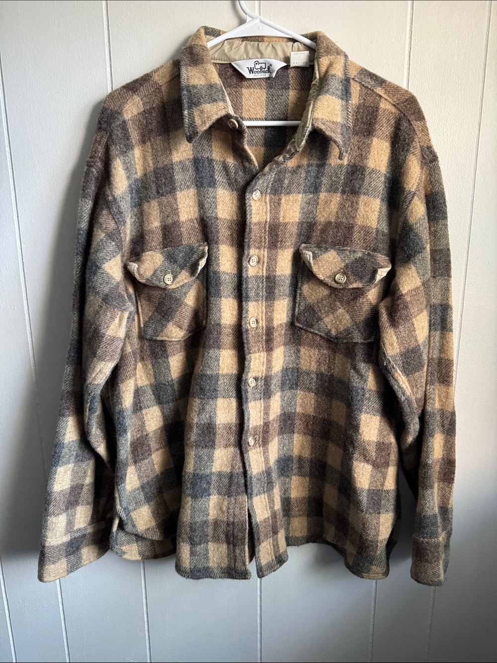 Woolrich Plaid Wool Button-Up Shirt Jacket in Tan, Brown & Gray Sz XXL
